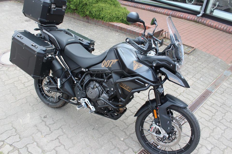 Triumph Tiger 900  Rally Pro "Bond Edition" 181/250 in Rostock