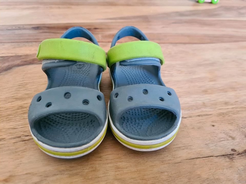 ❤️ Crocs Gr. 22/23 oder C6 in Celle