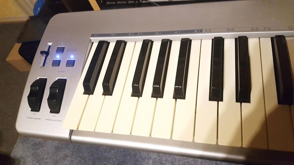 KEYBOARD CONTROLLER USB KEYBOARD MIT NETZTEIL in Essen