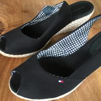 TOMMY HILFIGER Plateau-Sandalen Keilabsatz Wedges Peeptoes Gr.39 Bayern - Brannenburg Vorschau