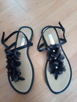 Sandalen, Zehentrenner Gr. 37, schwarz mit Blumen Bayern - Kröning Vorschau