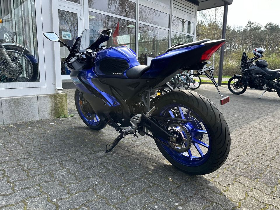 Yamaha R125 YZF-R125 Akra Zubehör im Wert von 2800.-€! in Hanau