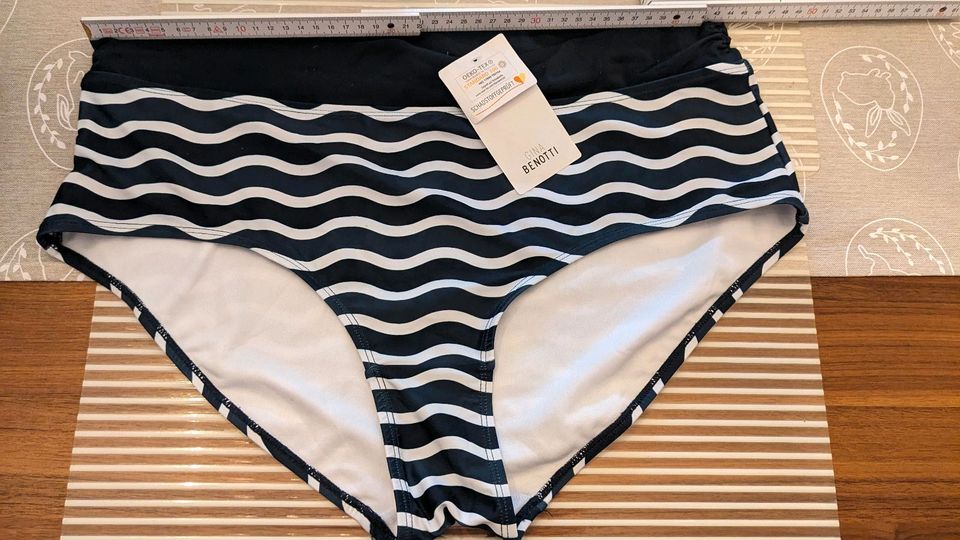 Gr.48/50 neu!  Badehose, Bikini Höschen, blau weiß in Karlsruhe