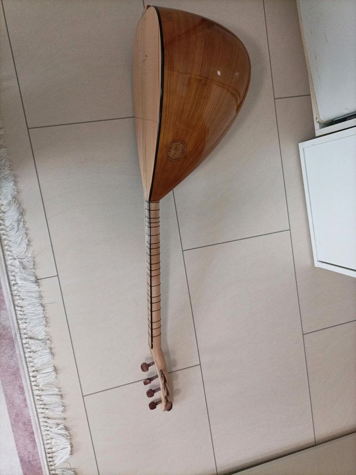 Saz Bağlama Gitarre Kurzhalz in Dortmund