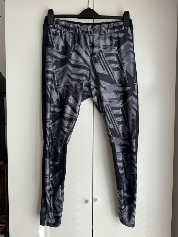 Damen: Leggings/Jogginghose/Sporthose/Tights in Gr. XL in Hamburg