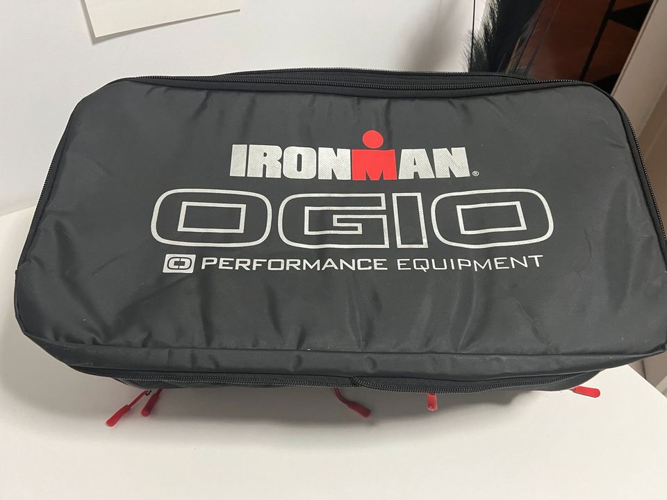 Ironman Ogio Duffle Bag Trainingstasche in Quickborn