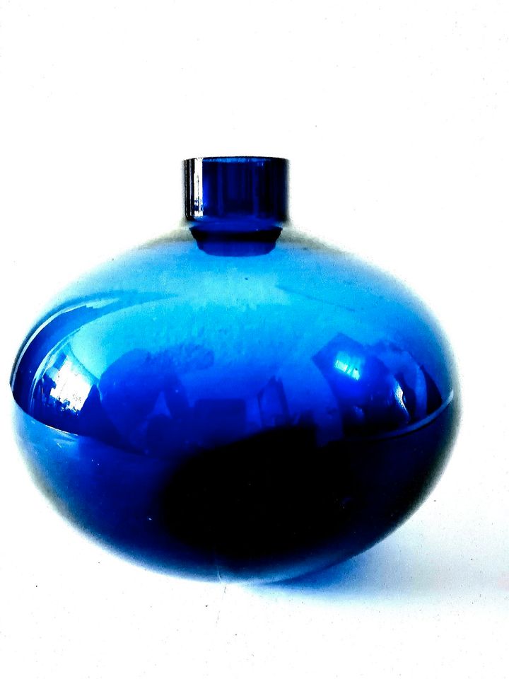 Vase/ verschiedene Mundgeblasene Glasvase/ Bokalen/ Kelch in St. Georgen