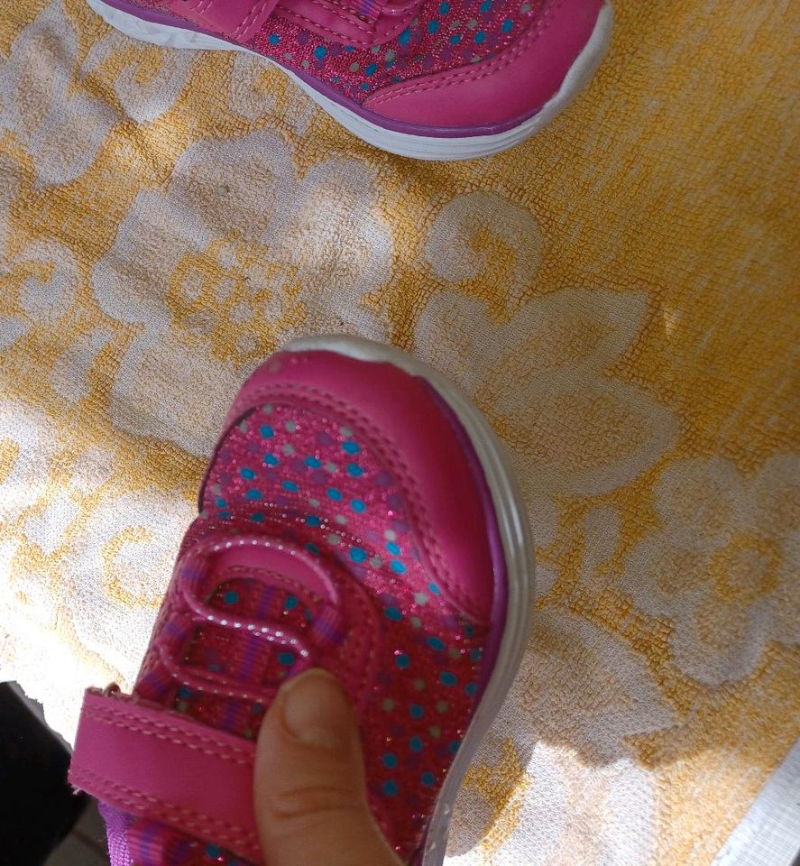 Blinke glitzer Kinderschuhe turnschuhe in Nordstemmen