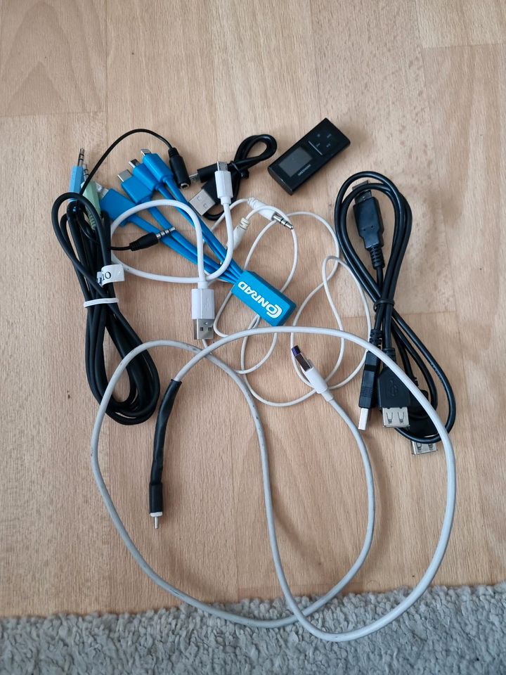 USB Kabel und MP3 Player AUX Kabel USB C in Berlin - Lichtenberg | PC Kabel  & Adapter gebraucht kaufen | eBay Kleinanzeigen ist jetzt Kleinanzeigen