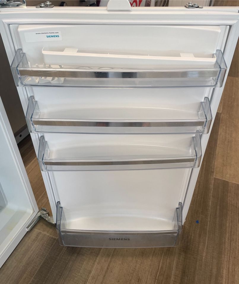 Siemens Einbaukühlschrank Kühlschrank Festtürtechnik A + in Preetz