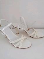 Escada Pumps Sandalen Absatz Leder Weiß Elegant 37 Obergiesing-Fasangarten - Obergiesing Vorschau