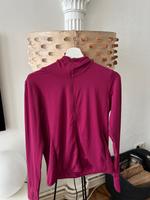 Uniqlo AIRism Jacke in einem schönen Bordeaux Mitte - Tiergarten Vorschau