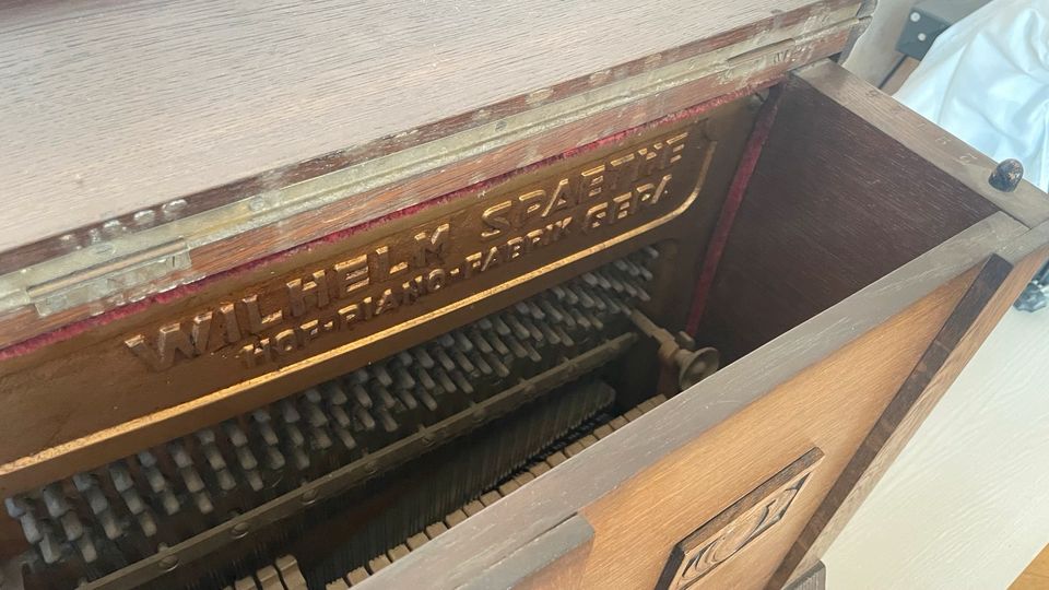 Wilhelm Spaethe Hof Piano Fabrik Klavier Flügel Piano DDR alt in Mühlhausen