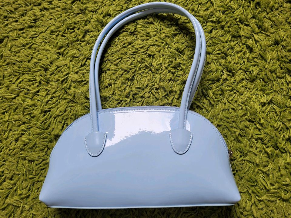 H&M Blaue Mini Bag, Handtasche in Langenhagen