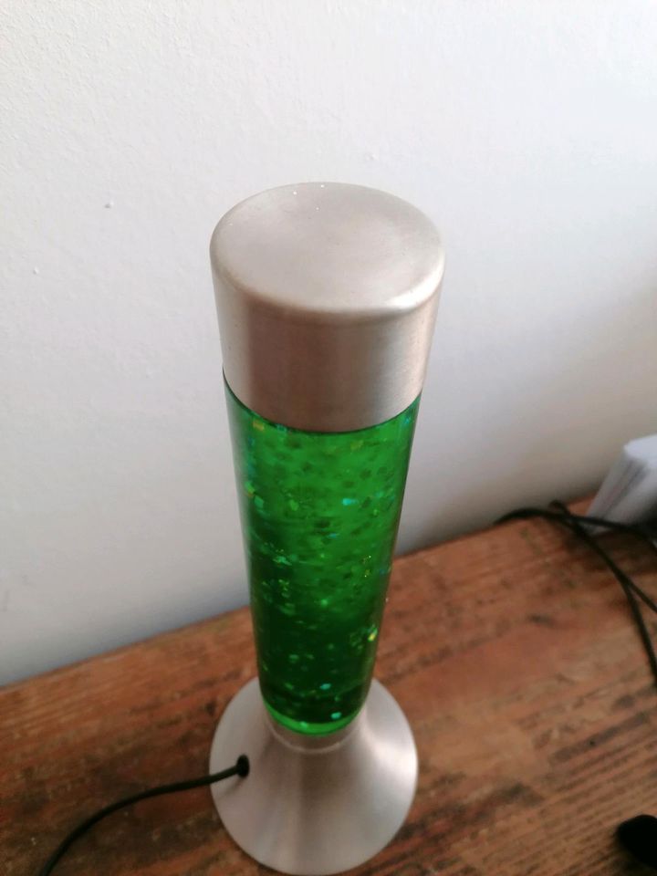 Lavalampe Lampe retro Deko Glas Silber grün elektro funtonall in Neuwied