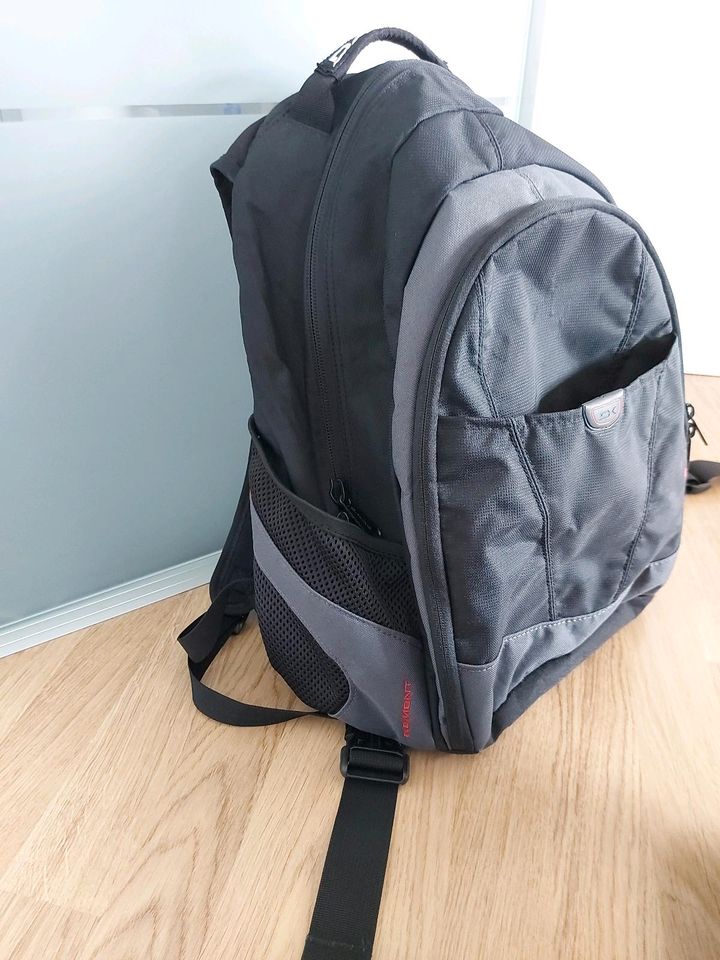 Schultasche/Rucksack von Dakine in Melle