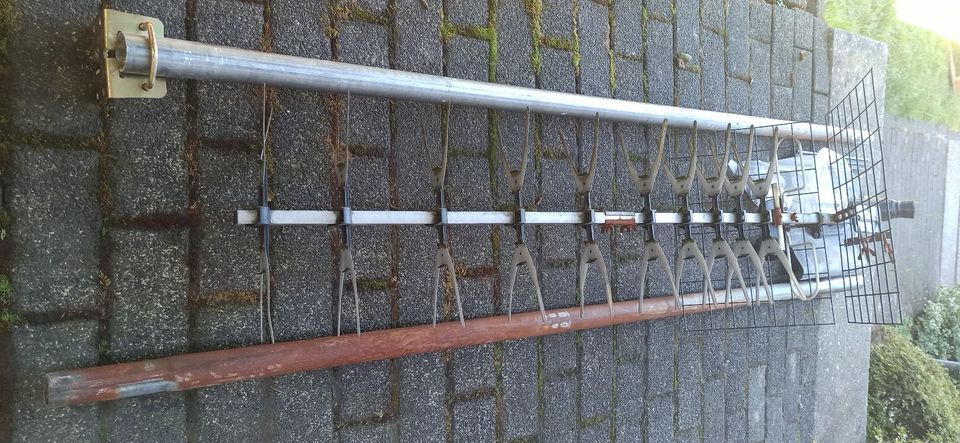 2x 2m SAT DVB-T Antennenmast Ø 40mm mit Zubehör + DVB-T Antenne in Nümbrecht