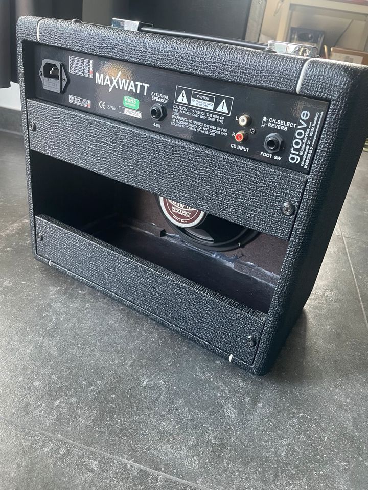 Hiwatt Maxwatt G20 R in Trassem