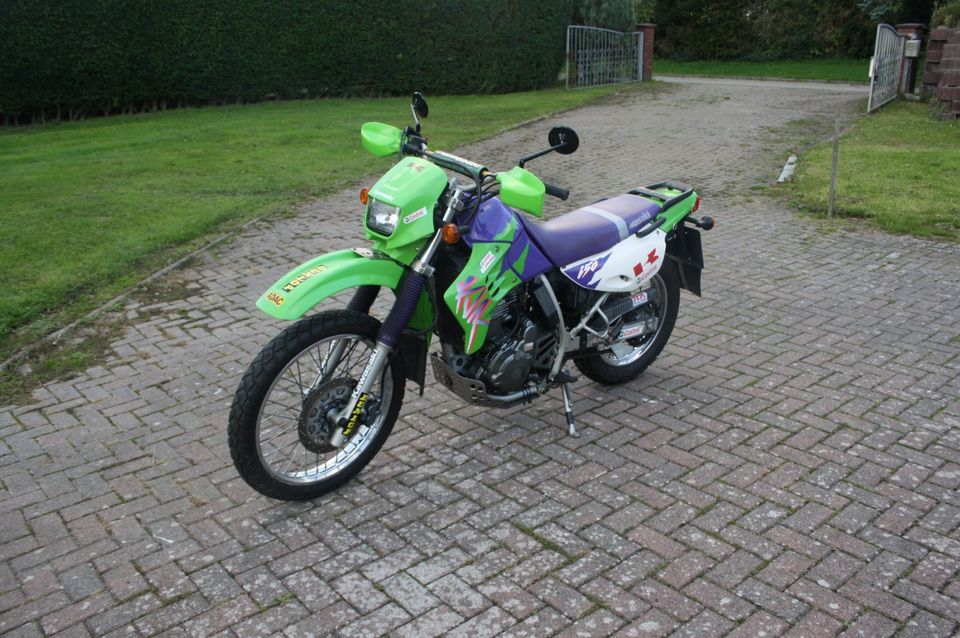 Kawasaki KLR 650 C Enduro 1 Hand und nie im Gelände gefahren in Broderstorf