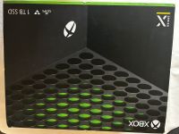 Xbox Series x 1 tb 2 Controller 2 spiele led Lüfter und Standfuß Berlin - Lichtenberg Vorschau