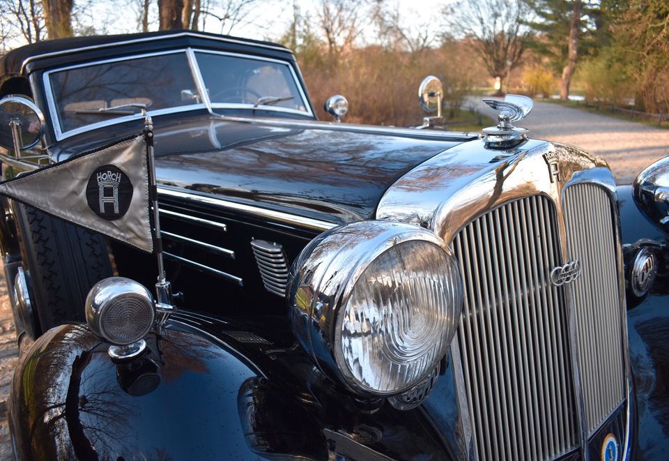 Oldtimer Horch nach Typ 853 Cabriolet in schwarz / Auto /Fahrzeug in Bad Muskau