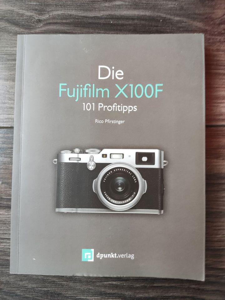 Fujifilm x100 F mit Zubehör in Salzkotten