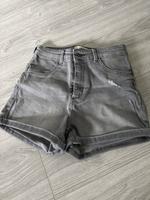 Jeans Shorts Ungetragen Größe 36 Hessen - Morschen Vorschau