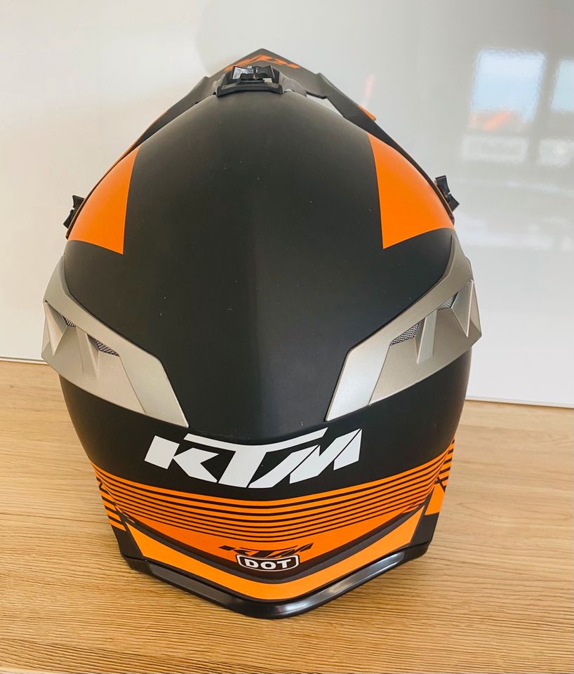 KTM Motocross Enduro Helm Gr. L Factory in Burg