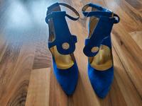 Riemchen Pumps in blau. Gr38 von Barbara Cantarini Italy Hessen - Haiger Vorschau