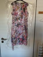 Schickes Kleid / Etuikleid / Esprit Gr. M NEU Baden-Württemberg - Freiburg im Breisgau Vorschau