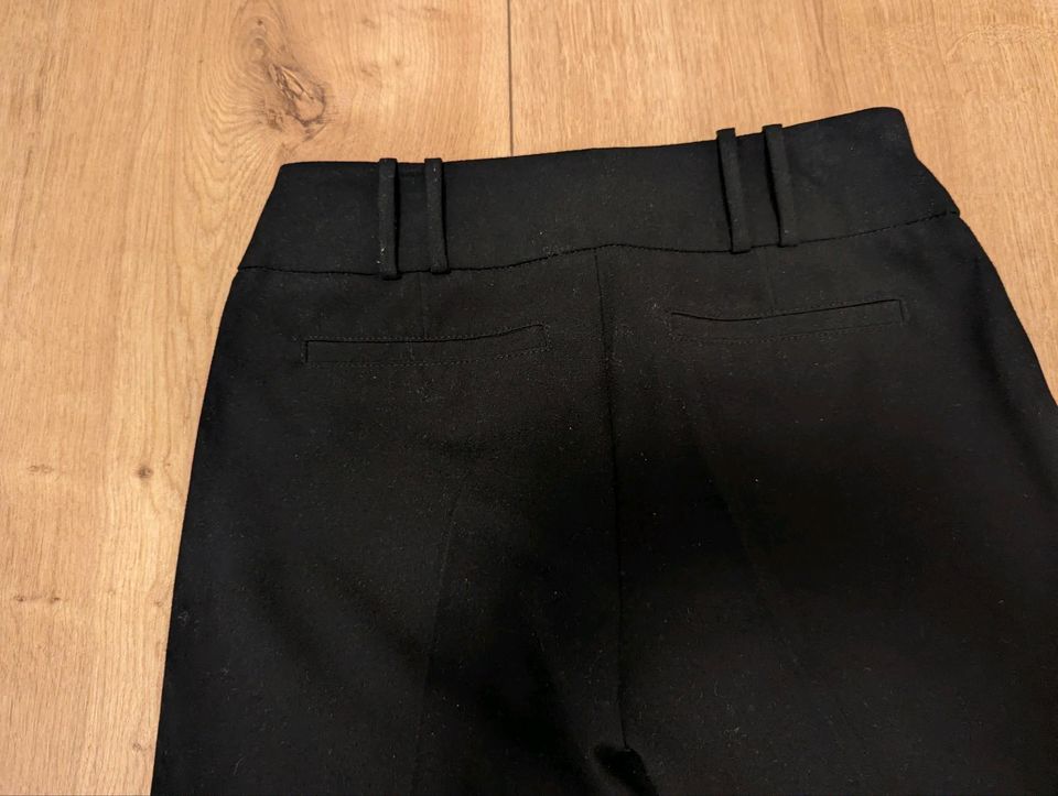 Esprit Stoffhose, schwarze Damen Hose, schick, Gr. 32 in Dortmund