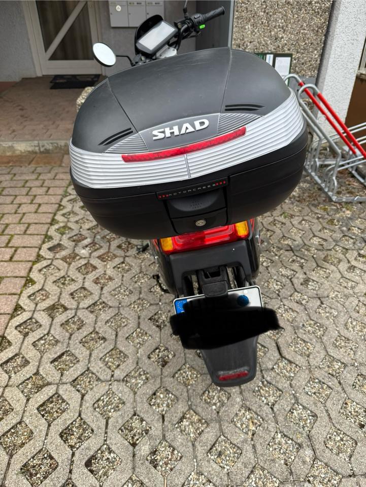 Elektro Roller NIU Nqi GTS, Top Zustand, black-red, mit Koffer in Dossenheim