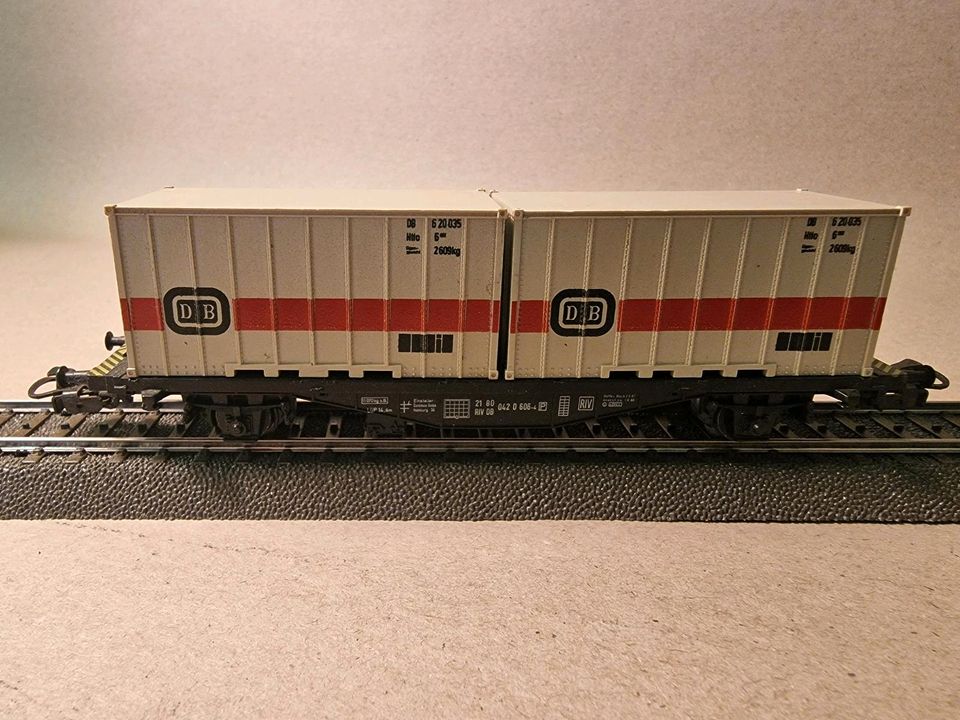 Märklin H0 4664, 2 Achsiger Containertragwagen DB in Neuwied