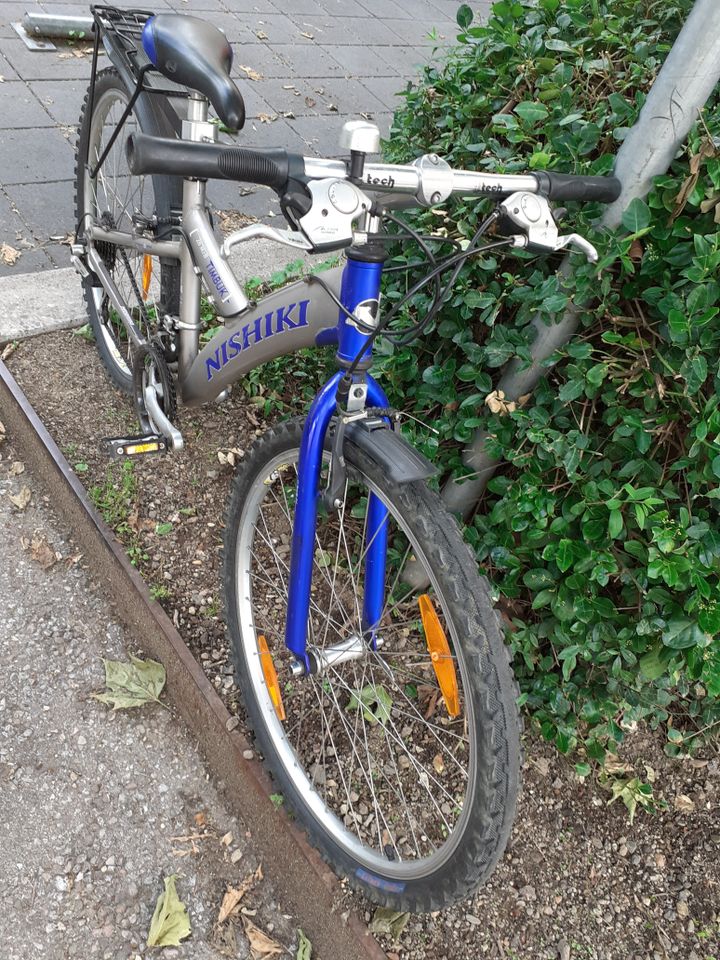 Mountainbike 26"-Reifen, niedrige Rahmenhöhe, 21-Gang in Stuttgart