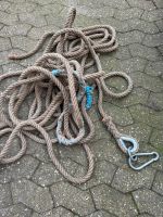 Seil mit einer Schlaufe und Karabinerhaken Nordrhein-Westfalen - Alfter Vorschau