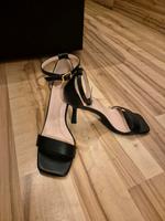 Fußriemchen Sandalen Köln - Nippes Vorschau