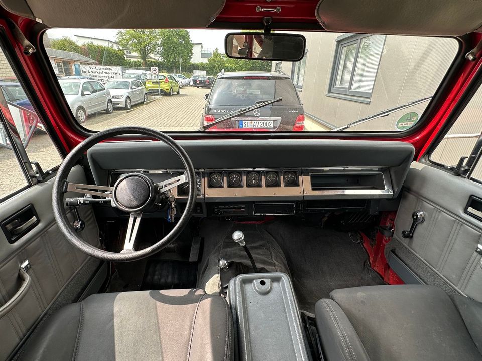 Jeep Wrangler 4,2 - 6-Zylinder - Oldtimer - TÜV NEU in Bornheim