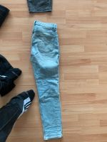 H&M Slim Denim Jeans 31/32 verwaschenes blau Nordrhein-Westfalen - Grevenbroich Vorschau