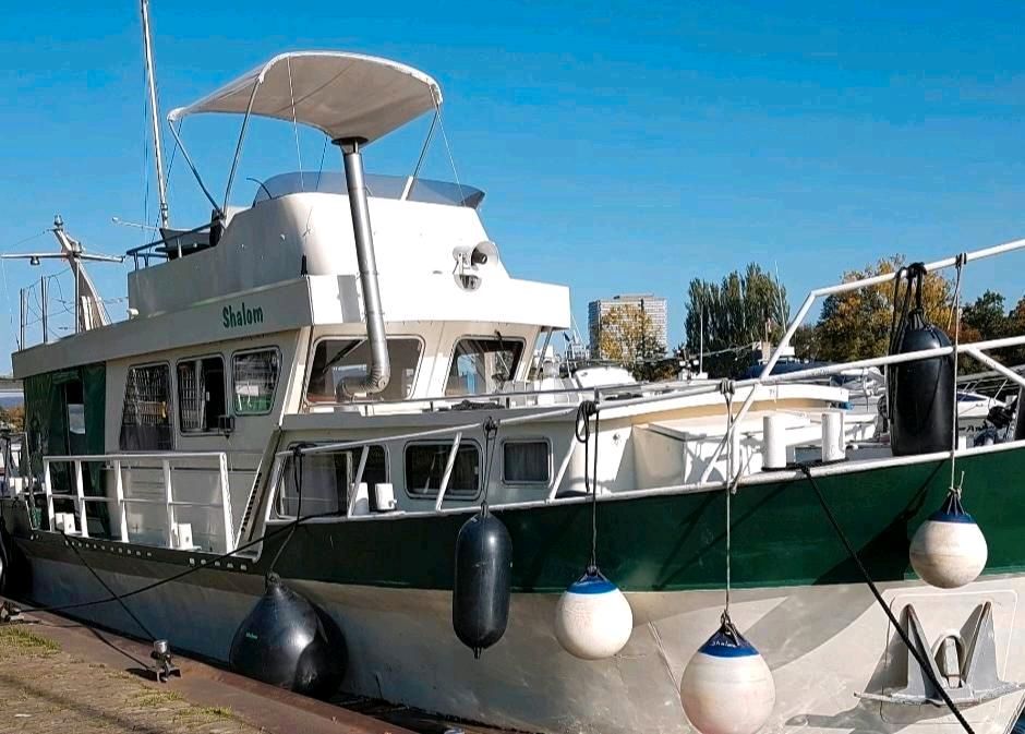 Motorboot Stahlboot Verdränger Stahlschiff in Koblenz