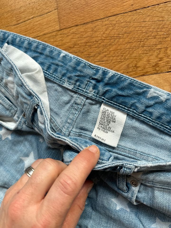 H&M Jeans Short Gr 158 152 146 kurze Hose in Böblingen