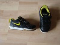 NIKE Schuhe 22 gelb schwarz Sneakers Kinder Baby Sportschuhe Nordrhein-Westfalen - Menden Vorschau