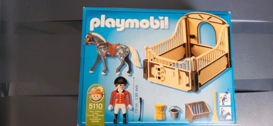 Playmobil Pferde Boxen mit Pferd in Großalmerode