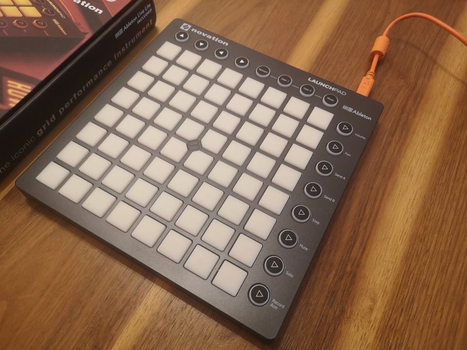 Novation Launchpad MK2 - MIDI-Controller in Wegscheid