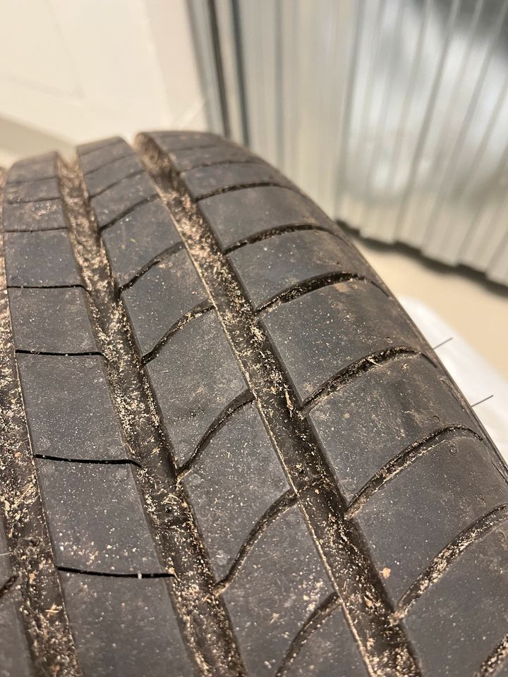 Sommerreifen Kumho Ecsta 215/55 R18 95H in Hamburg