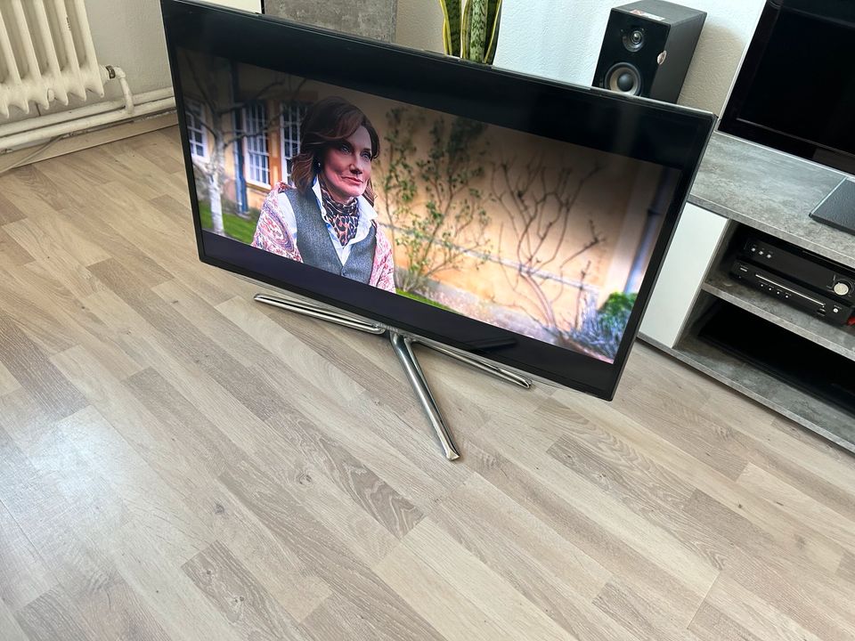 Samsung Smart Tv UE40ES5200 in Stuhr