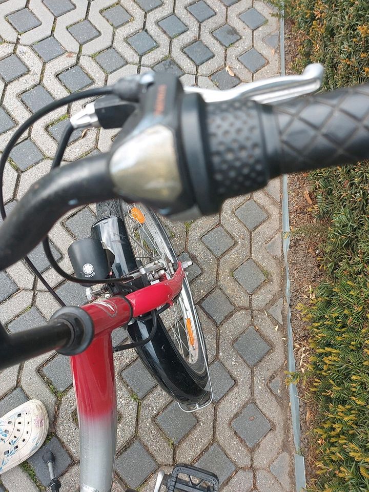 Kinderfahrrad Fahrrad rot silber in Hoppegarten