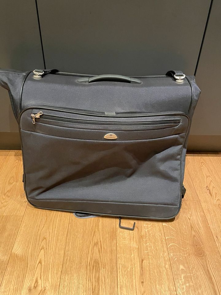 Anzugkoffer/Reisekoffer von Samsonite, schwarz in Taufkirchen