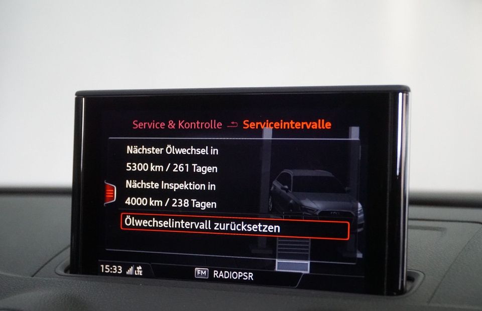 Audi A3 Sportback 30 TFSI Arablau! in Grüna (Sachsen)