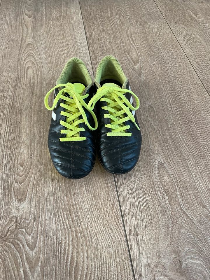 Adidas Fußball Schuhe Größe 34 Copaletto in Bovenden