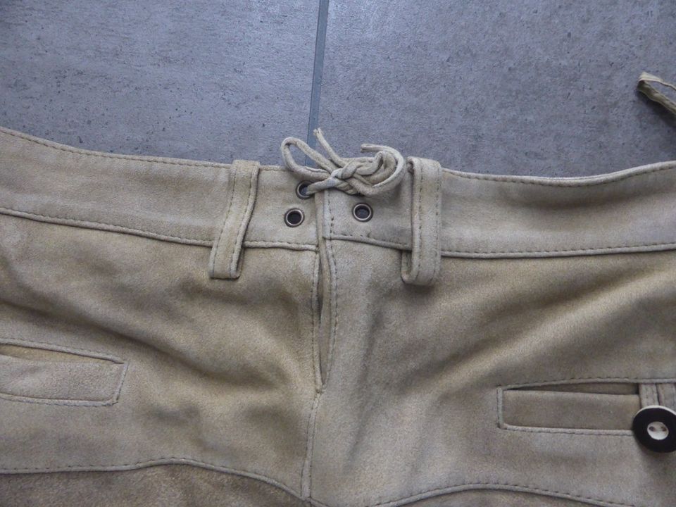 Oktoberfestzeit! - Leder Trachtenhose - unisex in Wiesbaden